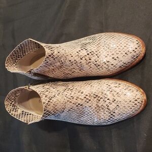 Gianni Bini snakeskin print bootie